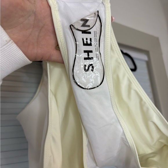 One Shoulder Ruffle One Piece Swimsuit - Picture 12 of 14